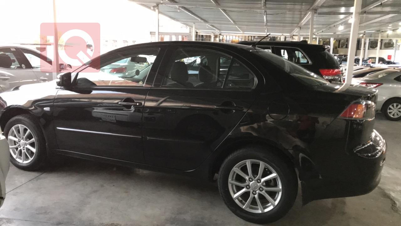 ميتسوبيشي لانسر